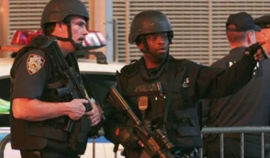 ATAC ARMAT în SUA: Cinci morţi în urma unui atac la un centru comercial din statul Washington