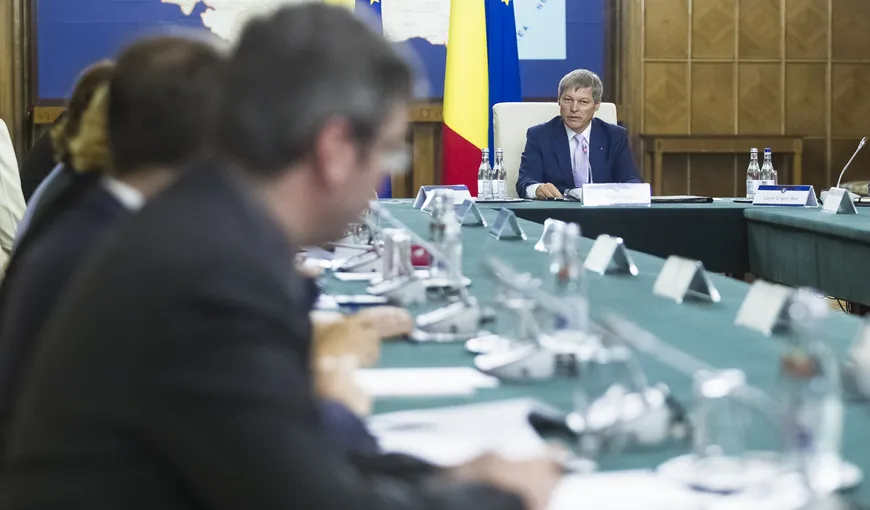 STENOGRAMĂ din şedinţa Guvernului Cioloş: Avem peste 20 de decizii ale Curţii Constituţionale care impun intervenţii