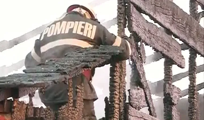 Biserică de lemn, făcută scrum în urma unui incendiu. Monumentul istoric a ars în totalitate