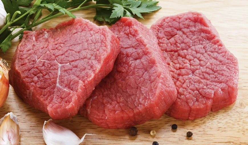 Nutriţionist: Carnea roşie e cancerigenă şi terminaţi cu produsele lactate că nu fac bine