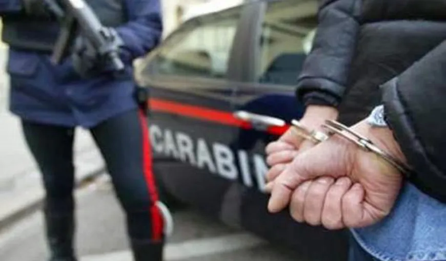 12 români arestaţi în Italia pentru că ar fi clonat carduri