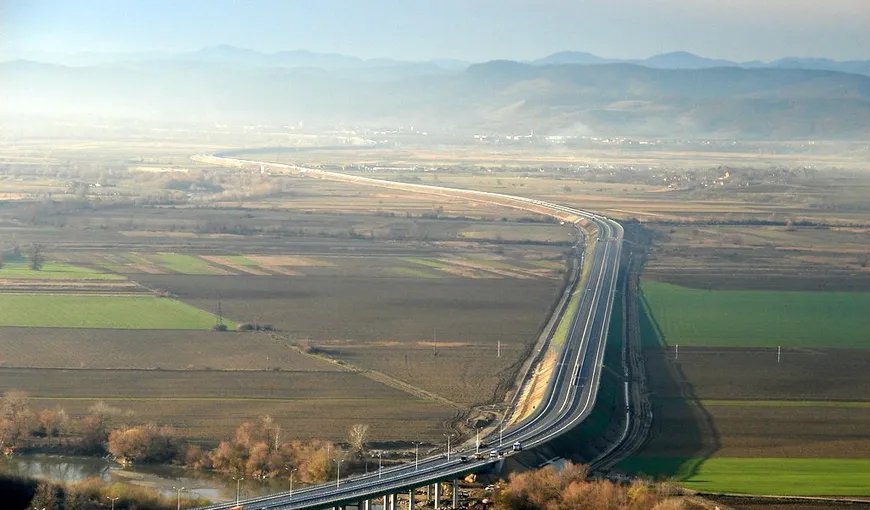 Se reia traficul pe „autostrada scufundată”. Lotul 3 al autostrăzii Sibiu-Orăştie se redeschide luni la ora 14.00
