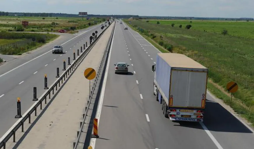 Un autotren a derapat pe Autostrada Soarelui. Circulaţia pe A2 Bucureşti – Constanţa este întreruptă
