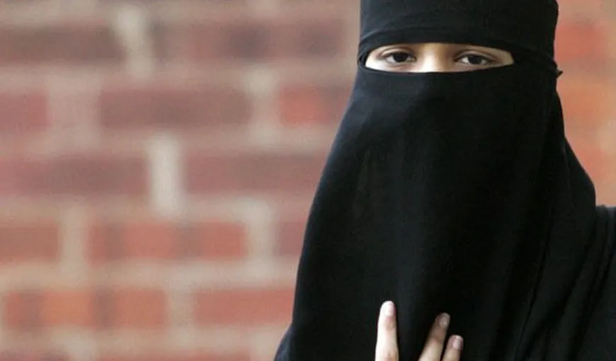 Bulgaria interzice femeilor musulmane să poarte burqa