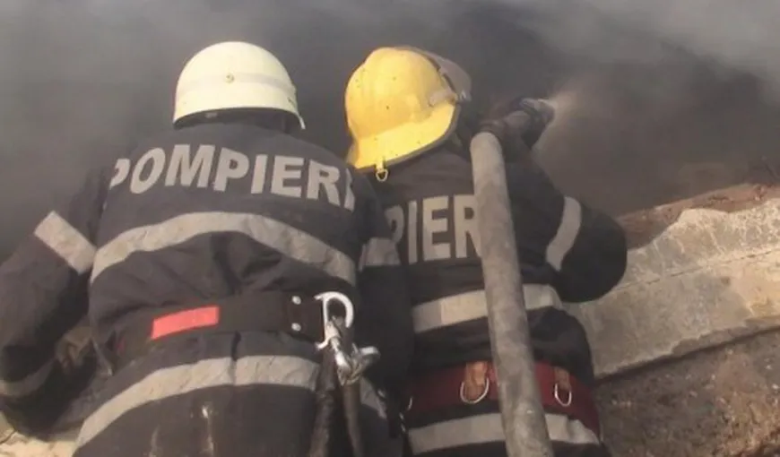 Explozie urmată de un incendiu la un imobil din municipiul Brăila. Un rănit dus la spital cu arsuri UPDATE