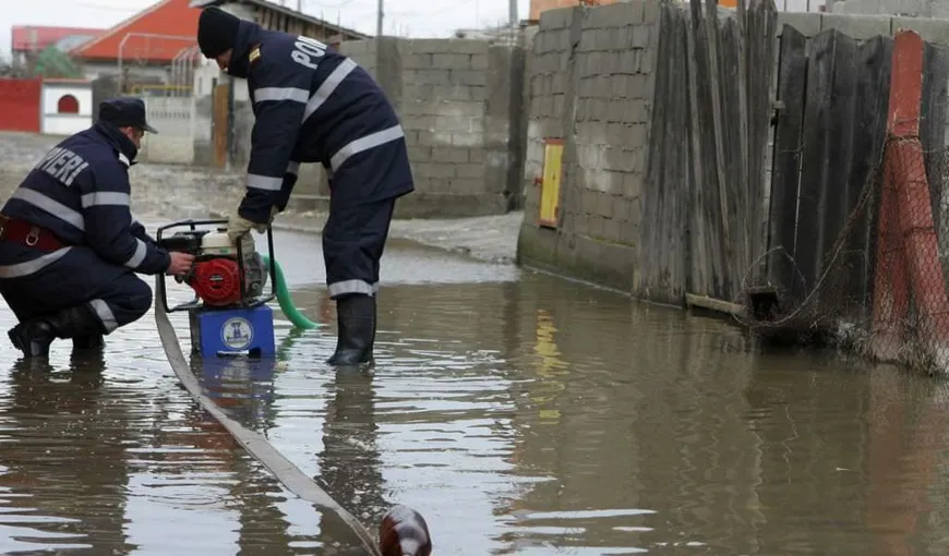Ploile au făcut ravagii în Prahova. Mai multe case şi gospodării au fost inundate