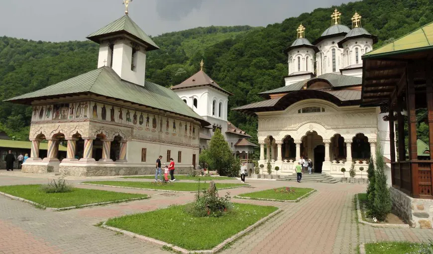 Statul va expropria Mânăstirea Lainici pentru modernizarea drumului naţional Târgu-Jiu – Petroşani