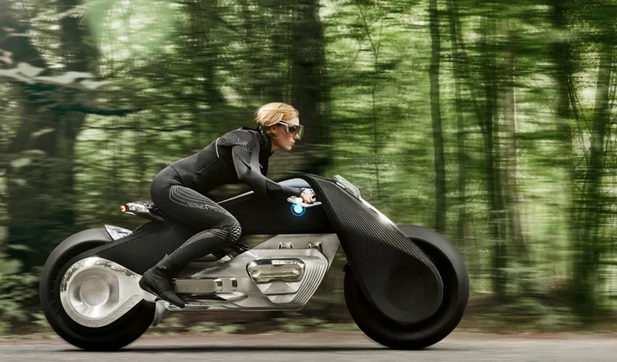 Motocicleta care îşi menţine singură echilibrul, aproape să devină realitate VIDEO