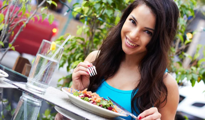 6 obiceiuri care devin TOXICE după ce mănânci