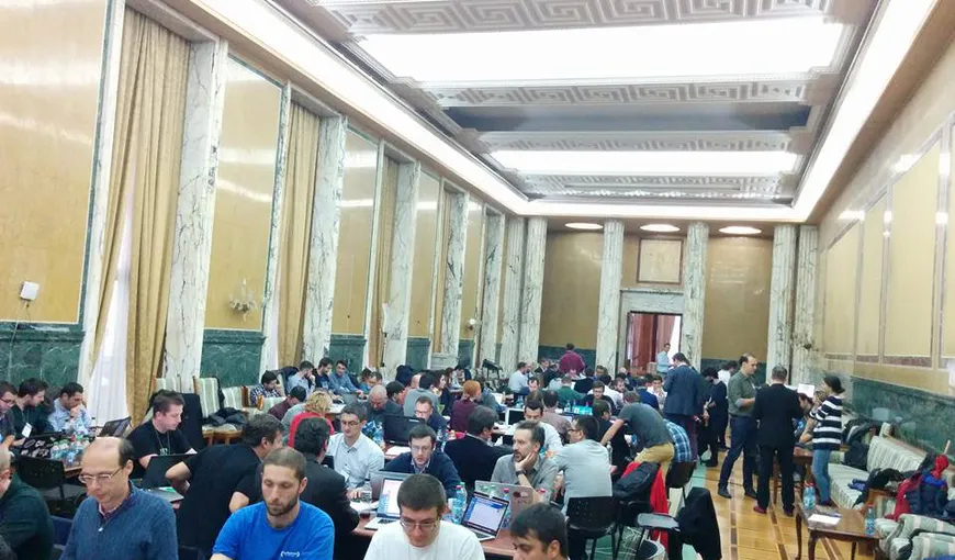 Peste 100 de IT-işti lucrează tot weekendul la platforma GovITHub. Ce le-a cerut Dacian Cioloş