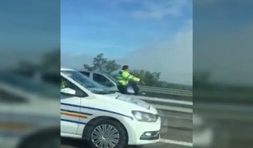 Imagini uluitoare pe Autostrada Bucureşti-Piteşti. Şofer pe contrasens, un poliţist sare să-l oprească