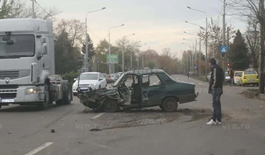 Accident grav în Bârlad. Trei persoane au fost rănite