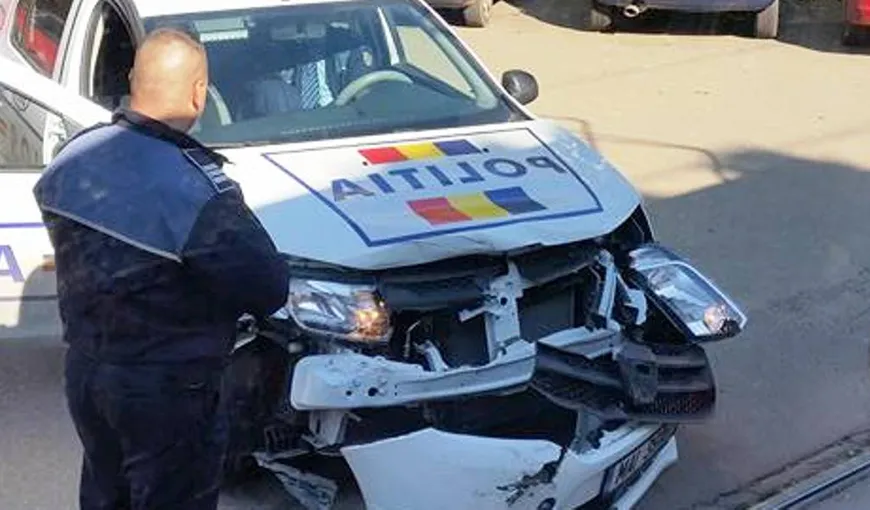 ACCIDENT cu maşina de Poliţie în Piaţa Victoriei din Bucureşti. O femeie a fost rănită
