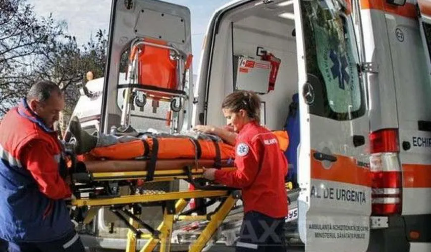 Accident la Vaslui. Un asistent medical de la Ambulanţă este în stare gravă după ce a intrat cu maşina într-un alt autoturism