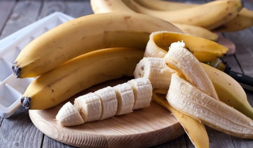 Nu mai arunca cojile de banane. Iată câte minuni poţi face cu ele