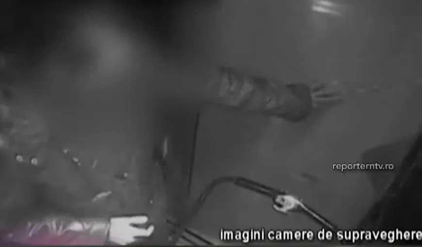 Caz şocant în Constanţa. O femeie a pulverizat spray lacrimogen în lift, iar unui copil i s-a făcut rău VIDEO