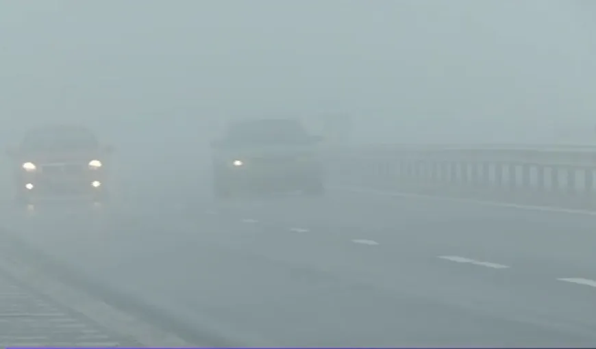 Atenţie la ceaţă! Un nou accident pe autostradă, între un TIR şi o autoutilitară
