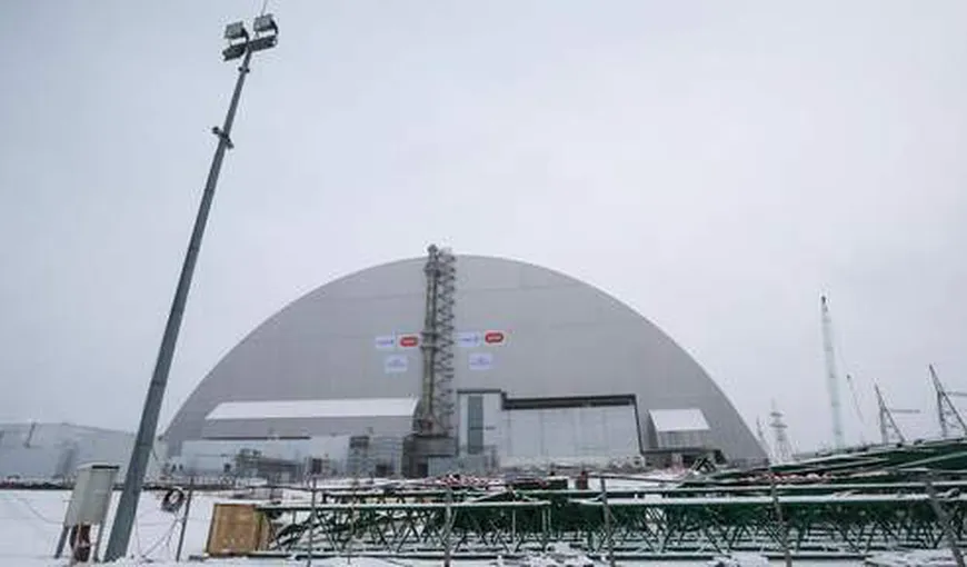 Sarcofagul de la Cernobîl s-a transformat într-un dom de metal
