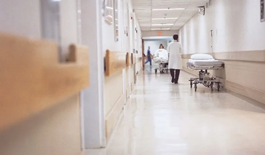 RAPORT: Există tendinţa ca pacienţii cu complicaţii din spitalele private să fie transferaţi la stat