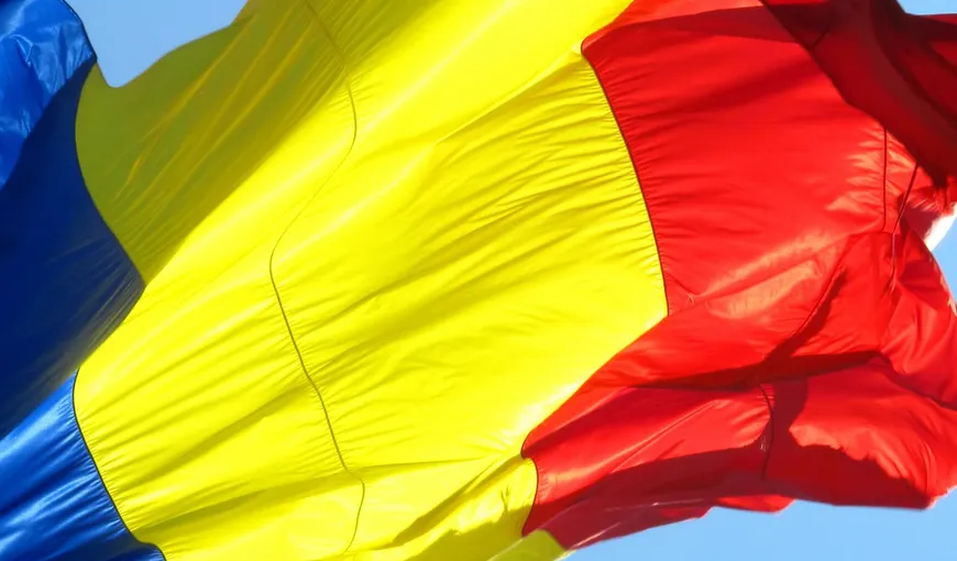 Un drapel tricolor de 150 de metri, purtat pe străzile din Sfântu Gheorghe de Ziua Naţională a României