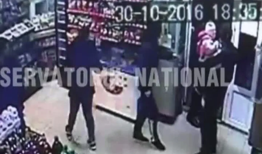 Scandal cu săbii şi cuţite în magazin. Două persoane au fost rănite VIDEO