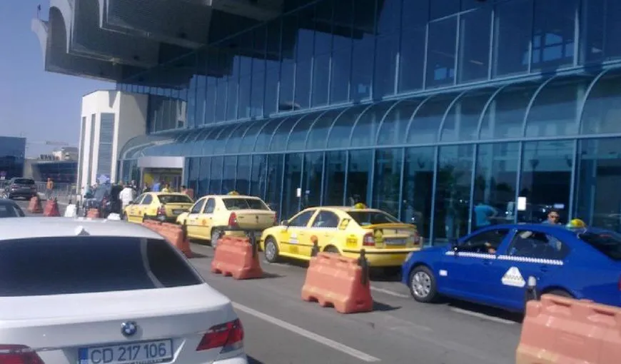 Taximetriştii ameninţă că se retrag de pe Aeroportul Otopeni din cauza promovării Uber. Ce spune conducerea aeroportului UPDATE