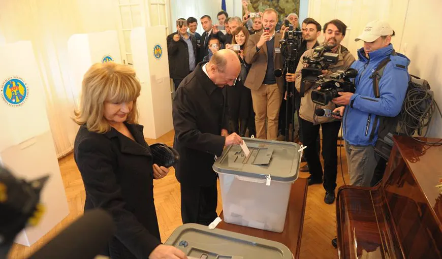 Traian Băsescu: „Voi merge la vot pentru un DA familiei formate din bărbat şi femeie”