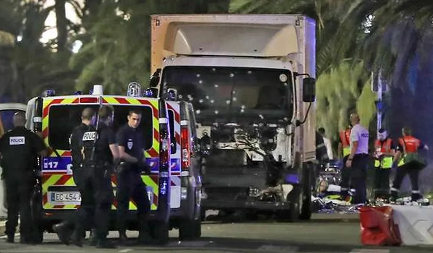 Trei bărbaţi suspectaţi de implicare în furnizarea de arme autorului atentatului de la Nisa au fost inculpaţi