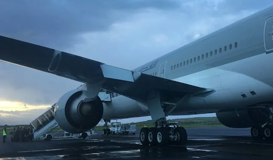 Panică în aer. Un avion a aterizat de urgenţă în Azore, după ce mai mulţi pasageri au fost răniţi