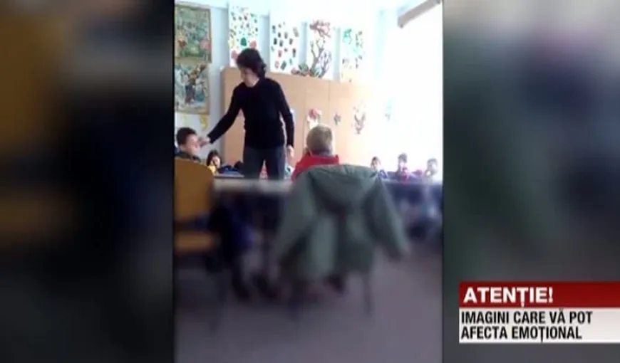 Educatoarea din Vrancea filmată când lovea doi copii va putea preda din nou după vacanţa de iarnă