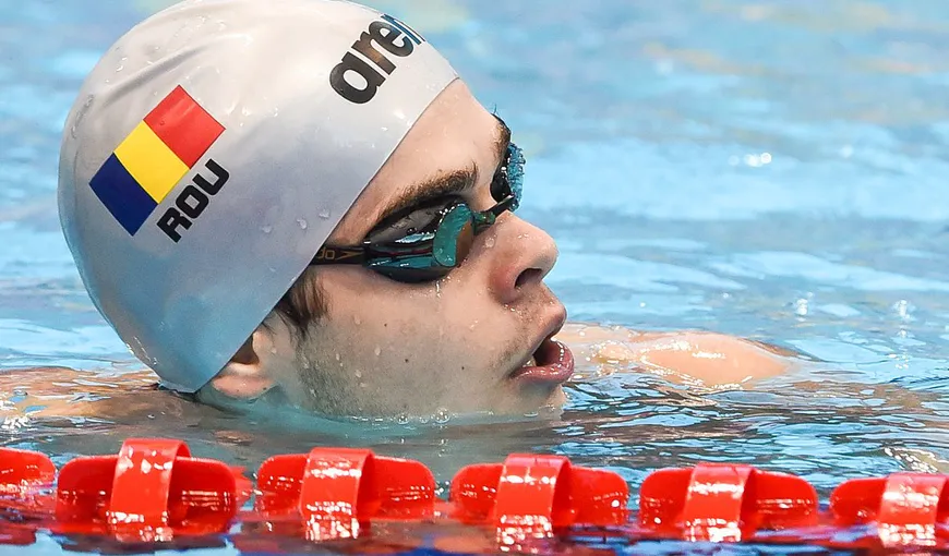 Robert Glinţă, vedeta înotului românesc. A stabilit un nou record naţional la 200 m spate, la Mondialele în bazin scurt