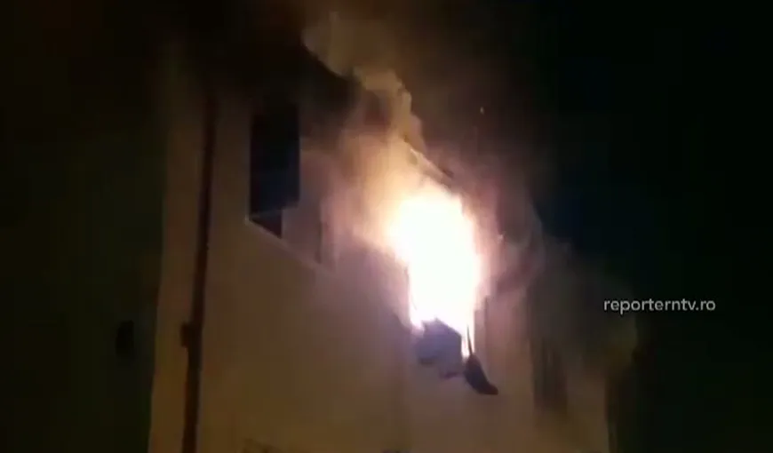 Incendiu într-un bloc din Constanţa. Mai multe apartamente au fost distruse VIDEO