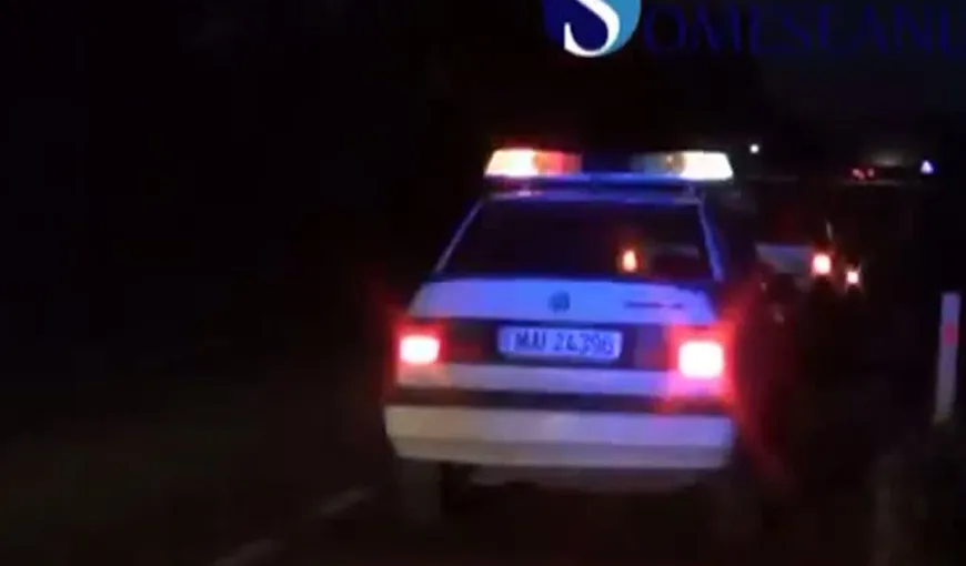 Maşină de poliţie, lovită de un şofer băut şi fără permis