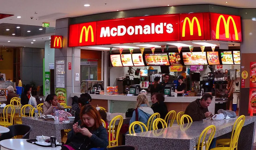 Câţi angajaţi au restaurantele McDonald’s din România şi câţi clienţi trec pragul zilnic