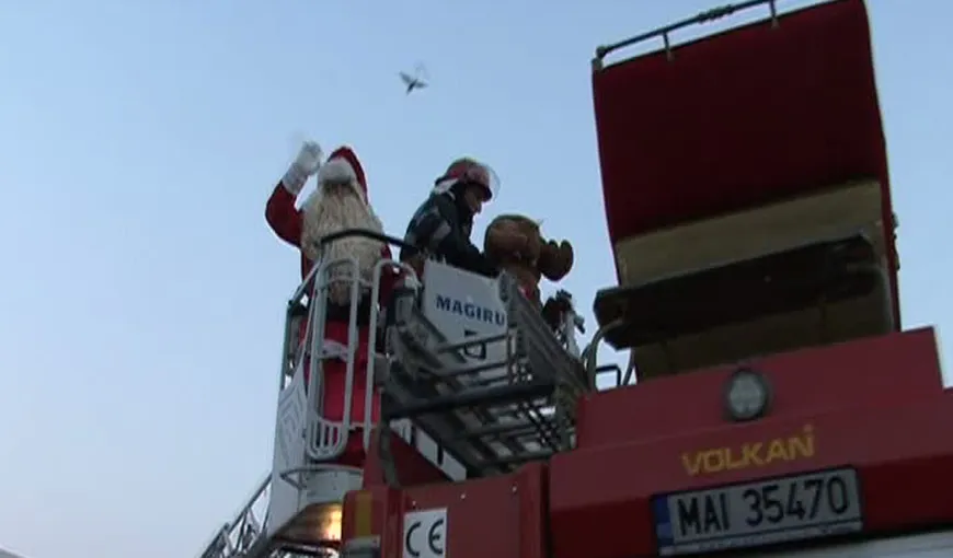 Intervenţie neobişnuită a pompierilor din Constanţa. Moş Crăciun a fost luat cu autospeciala VIDEO