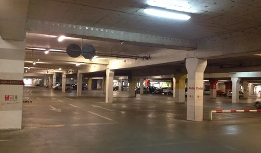 Parcările marilor centre comerciale din Bucureşti ar putea fi folosite GRATUIT pe timpul nopţii