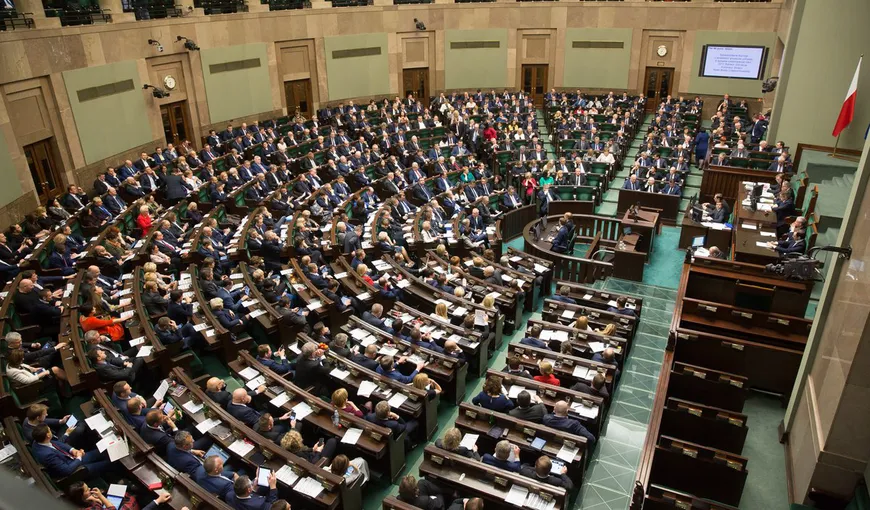 Atentat la libertatea presei. Politicienii vor să restricţioneze accesul ziariştilor în Parlamentul Poloniei