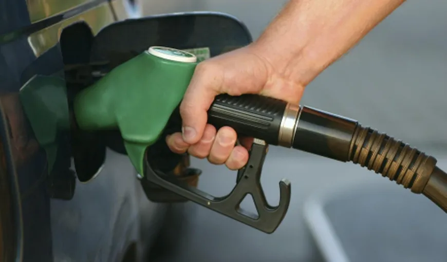 Majorarea accizelor la carburanţi: Transportatorii ameninţă cu proteste şi cu creşteri de tarife