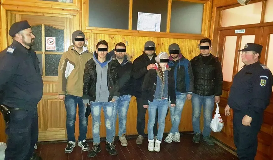 Şapte sirieni, găsiţi de jandarmi în apropierea unei păduri din Dâmboviţa