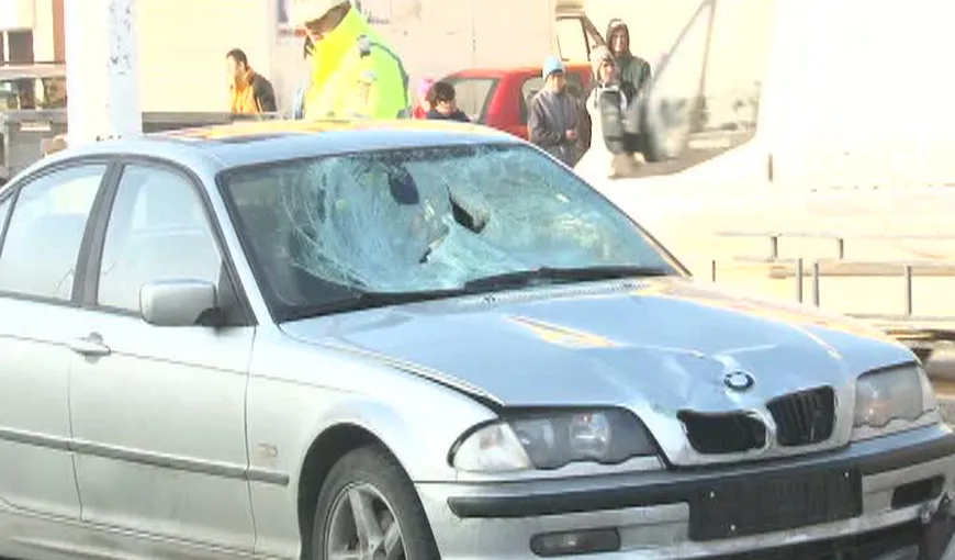 Accident grav în Gorj. Un bărbat şi soţia sa, spulberaţi de o maşină pe trecerea de pietoni VIDEO