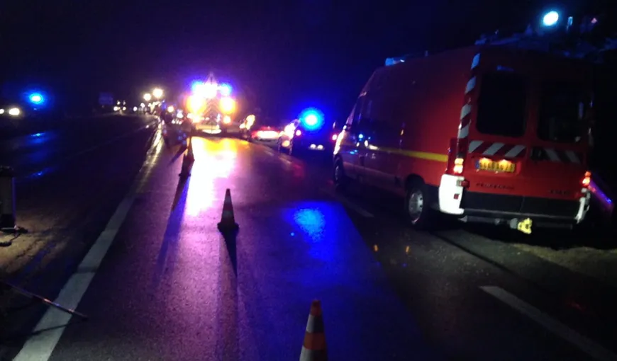 Un autocar cu pasageri, implicat într-un grav accident în Franţa: Patru morţi şi 27 de răniţi