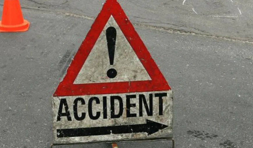 Accidente grave în Sibiu. Carambol cu trei maşini pe DN 7; camion în flăcări pe autostradă