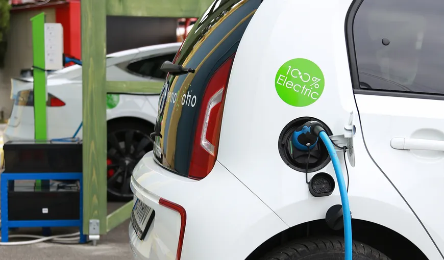 Maşinile electrice sau hibride pot fi încărcate în 30 de minute la prima staţie rapidă, inaugurată în Bucureşti