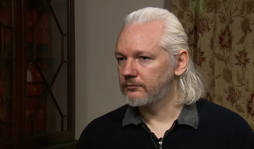 Julian Assange, fondatorul Wikileaks, se va preda şi acceptă să fie extrădat în SUA, după ce Obama va comuta sentinţa lui Manning