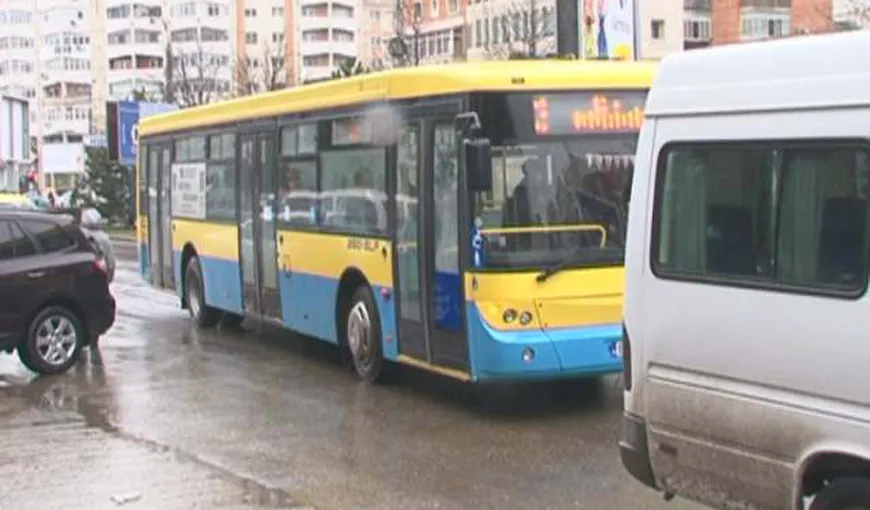 Un autobuz care circulă pe una din liniile de transport public din Buzău a plimbat timp de jumătate de oră un pasager mort