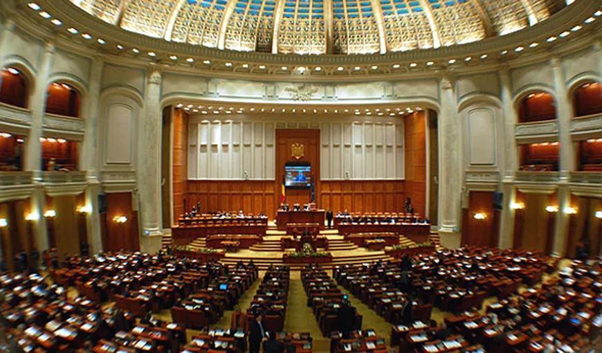 Proiectul de abilitare a Guvernului de a emite ordonanţe pe durata vacanţei parlamentare, supus votului în Parlament