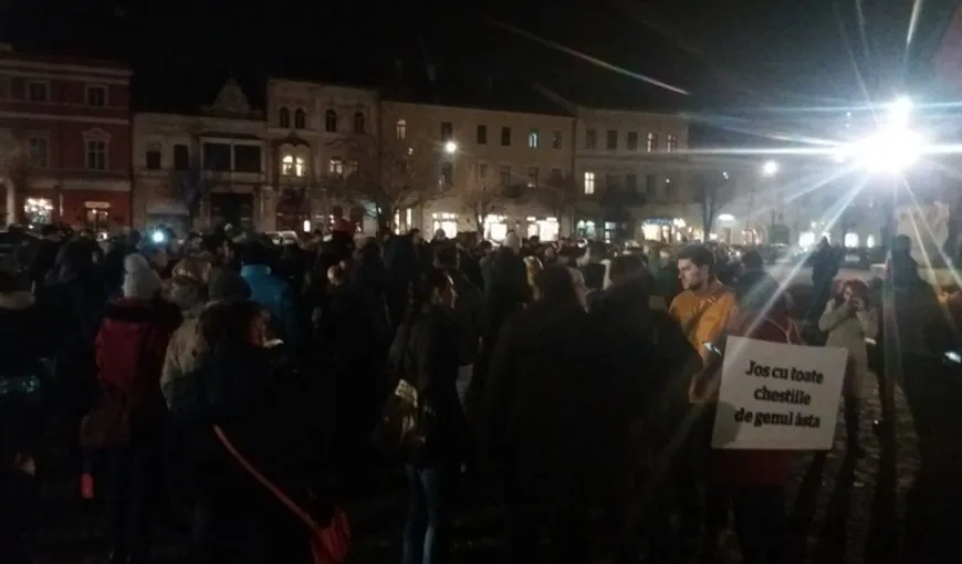 Cluj: Circa o sută de persoane au protestat împotriva proiectelor privind graţierea şi modificarea codurilor penale