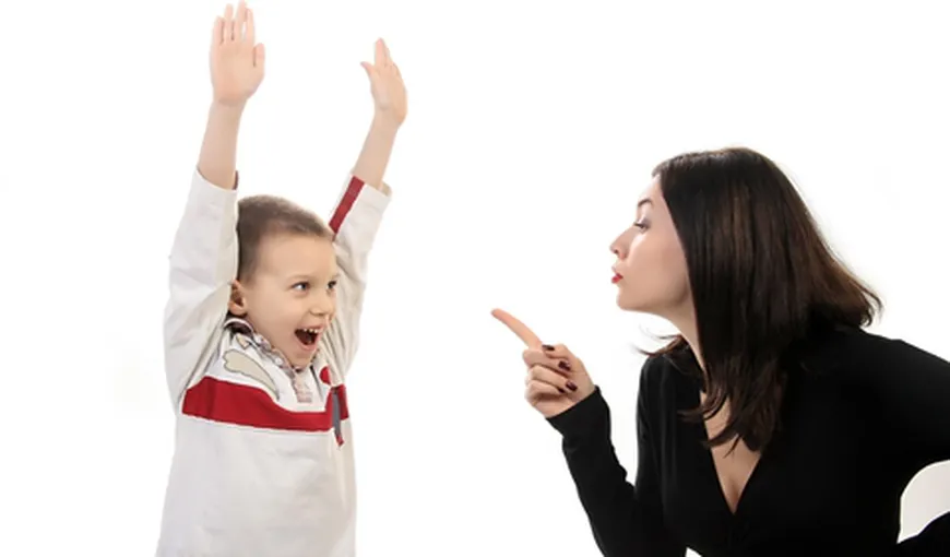4 greşeli ale părinţilor care induc copiii în eroare