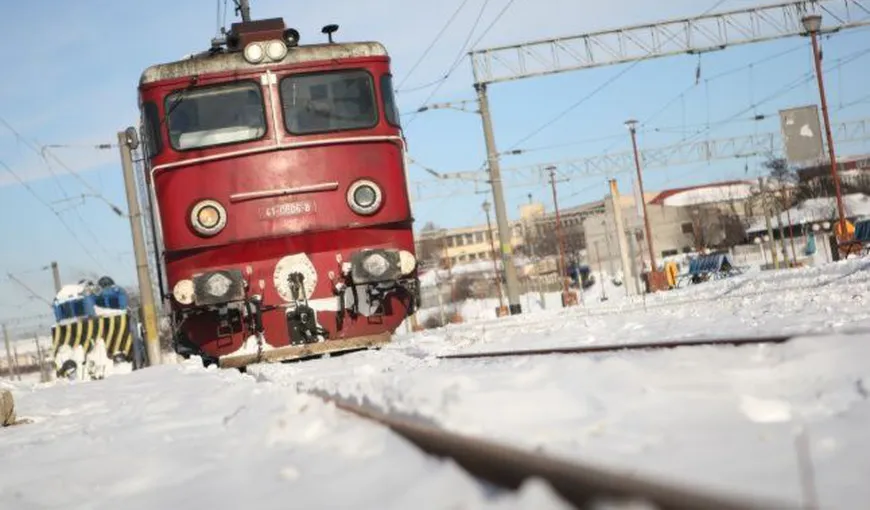 Traficul feroviar este oprit în judeţul Caraş-Severin, unde o şină s-a fisurat din cauza frigului