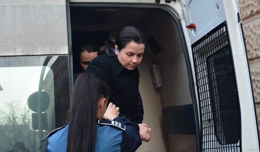 Şefa Departamentului de Medicină Dentară a Facultăţii de Medicină din Oradea, Adriana Pirte, a fost arestată pentru 30 de zile